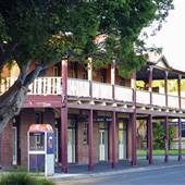 Wardell Pub