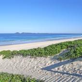 Hole in the Wall Beach