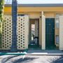 Billabong Motel