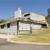 MACQUARIE UNIVERSITY - Brutalist style