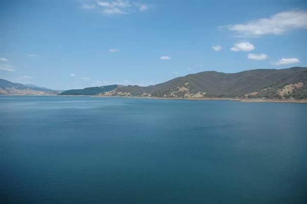 Blowering Dam & Reservoir (26/02/2013 3:19:39 PM)