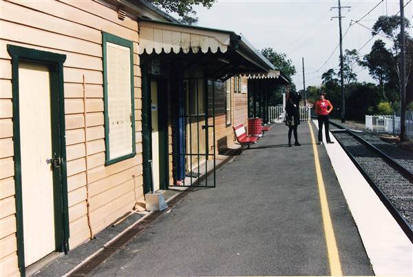 Dundas Railway Station (28/02/2013 12:42:04 AM)