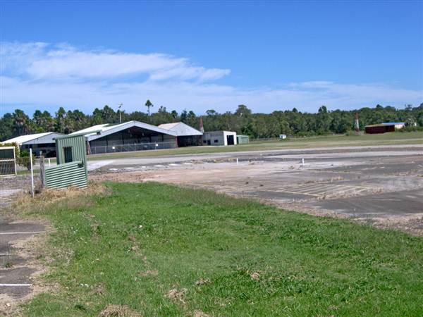 Belmont Airport (28/02/2013 9:25:16 PM)