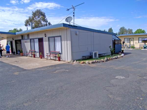 Black Stump Motel, Coolah (1/03/2013 10:28:13 AM)