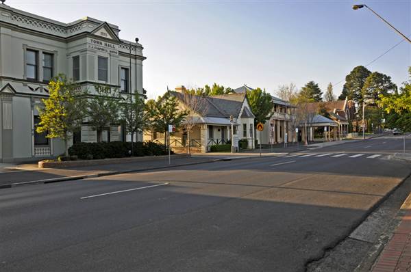 Bowral - Southern Highlands (1/03/2013 11:45:46 AM)