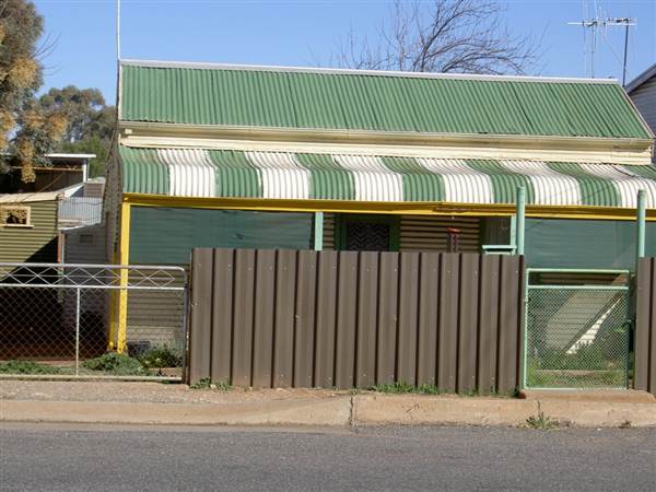 Broken Hill - Houses (1/03/2013 6:52:30 PM)