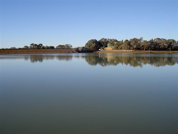 Broken Hill Imperial Lakes (2/03/2013 9:02:44 AM)