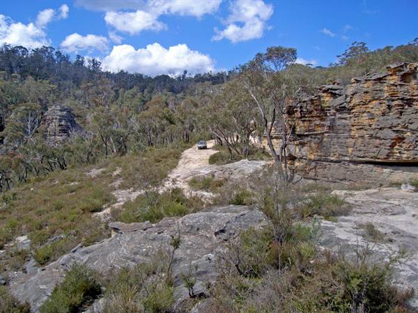 Lithgow Cliffs (7/03/2013 9:40:11 AM)