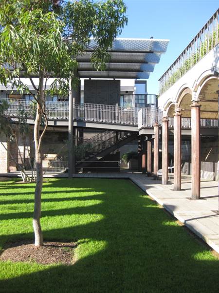 Paddington Reservoir Gardens (7/03/2013 3:38:29 PM)