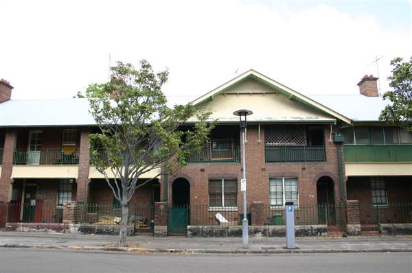 Millers Point - Windmill St (7/03/2013 11:26:11 PM)