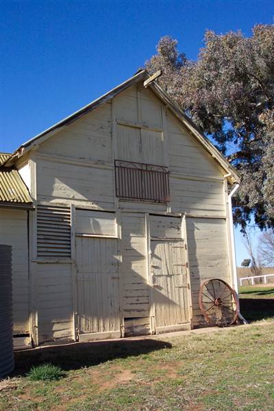 Molong (8/03/2013 12:13:37 AM)