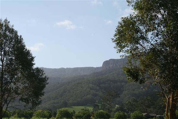 Tullimbar Village (9/03/2013 10:15:31 PM)