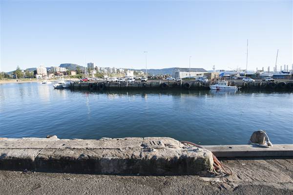 Wollongong Harbour (10/03/2013 12:51:54 PM)