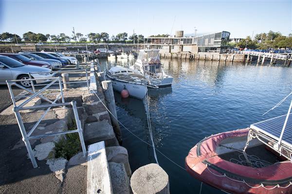 Wollongong Harbour (10/03/2013 12:53:07 PM)