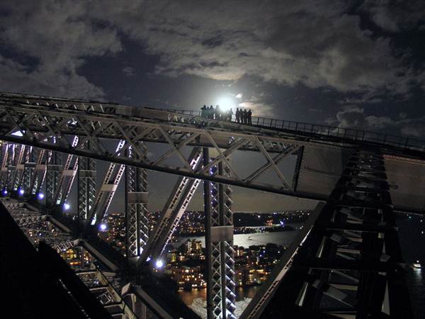 Sydney at Night (10/03/2013 3:14:45 PM)
