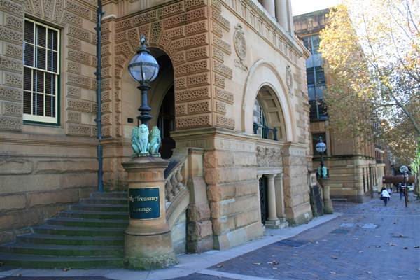 Sydney CBD - Macquarie Street (10/03/2013 9:57:30 PM)