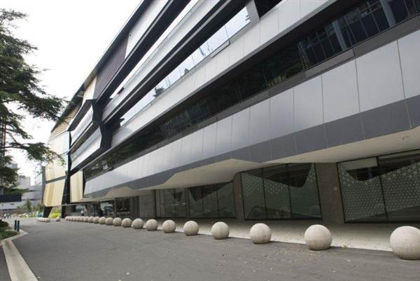 UNIVERSITY OF NSW - Brutalist (11/03/2013 11:39:01 AM)