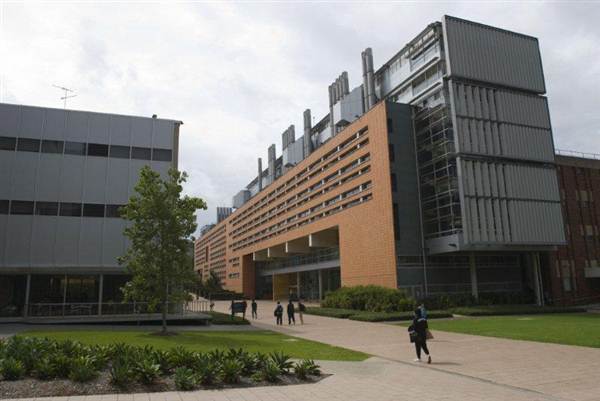 UNIVERSITY OF NSW - Brutalist (11/03/2013 11:39:17 AM)