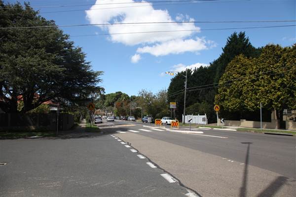 Willoughby residential road (14/03/2013)