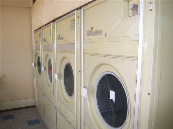 Wilson's Dry Cleaners (1/01/2009 - Credits: FBH)