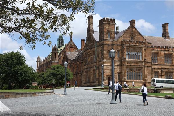 The Quadrangle Building - Sydney University (26/11/2013)