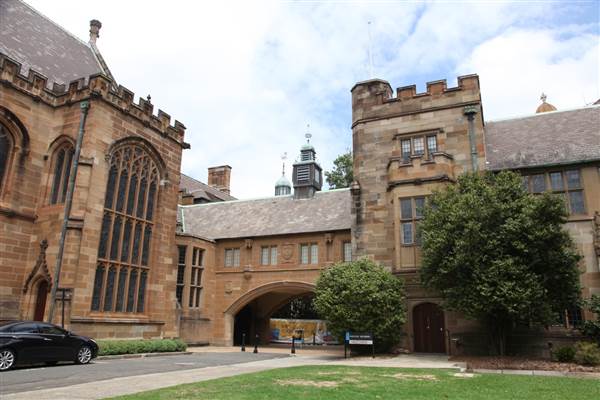 The Quadrangle Building - Sydney University (26/11/2013)