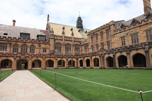 The Quadrangle Building - Sydney University (26/11/2013)
