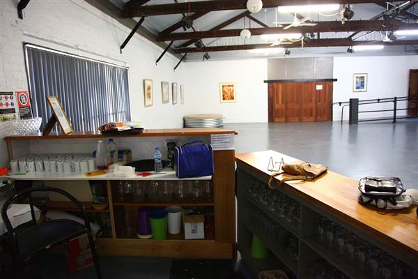 Cootamundra Arts Centre - Cootamundra Arts Centre. Great location for production centre or home base. (16/12/2014)