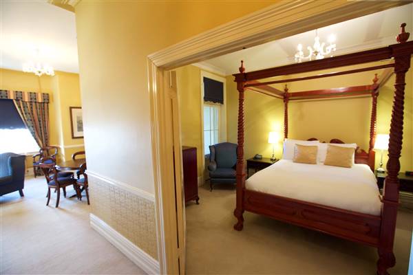 The Carrington Hotel, Katoomba (24/07/2015)