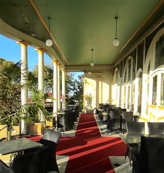 The Carrington Hotel, Katoomba (24/07/2015)