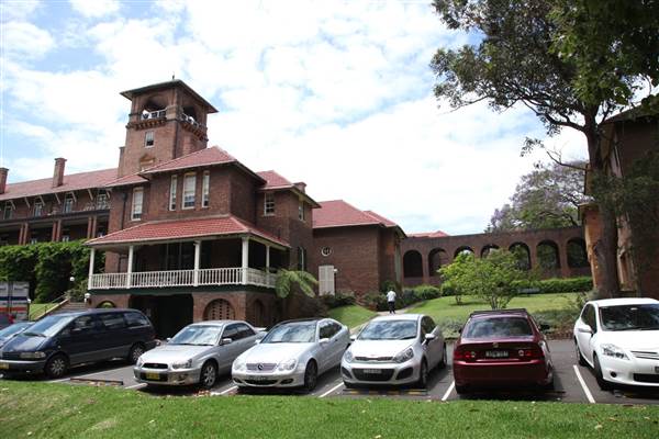 Women's College - Sydney University (27/11/2013)