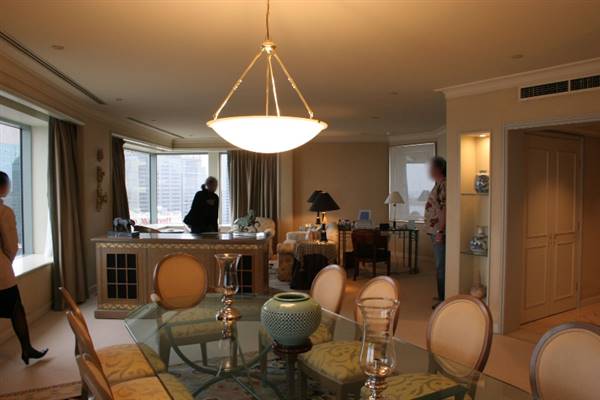 Shangri-La Hotel - Room 3511 (16/12/2006 - Credits: Lisa Scope)