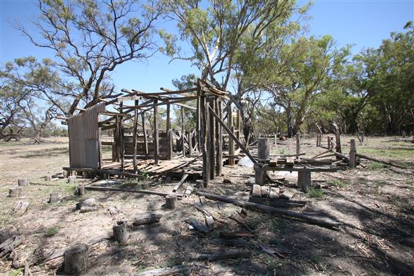 Bindara Station on the Darling - Period Homestead & Outbuildings (20/11/2015)