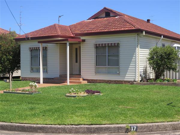East Corrimal neighbourhood (8/12/2015 - Credits: Peter Hicks)