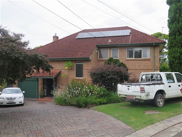 Allambie Heights neighbourhood (9/12/2015 - Credits: Peter Hicks)