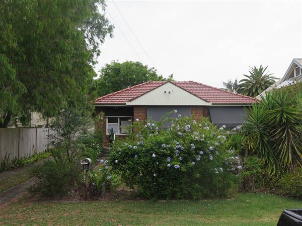 North Narrabeen neighbourhood (9/12/2015 - Credits: Peter Hicks)