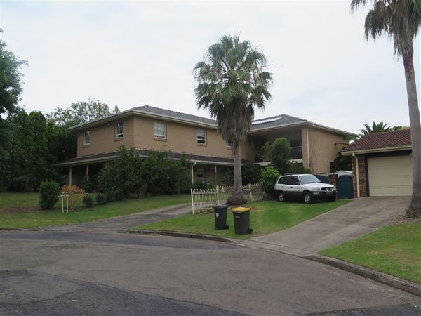 Mona Vale neighborhood (8/12/2015 - Credits: Peter Hicks)