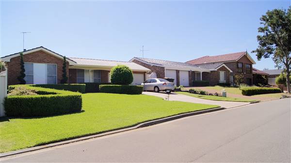 Quakers Hill Houses (9/03/2016 - Credits: Shannon Wheeler)