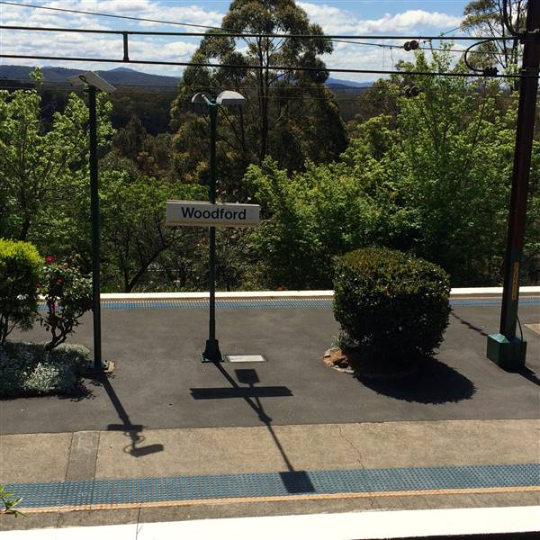 Woodford Railway Station (26/10/2016)