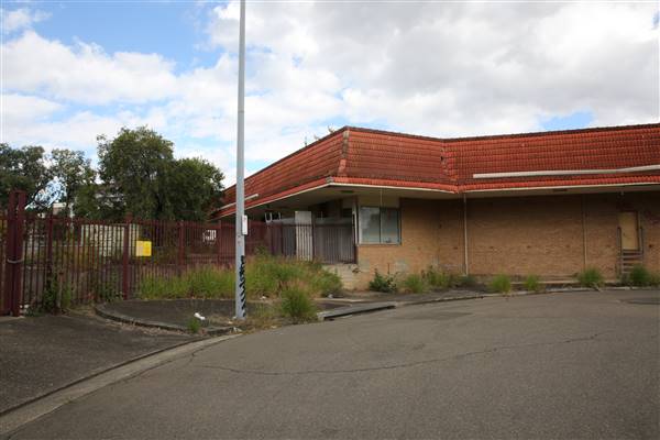 Gladstone Street cul-de-sac + abandoned parking lot (30/04/2017 - Credits: Lisa Scope)