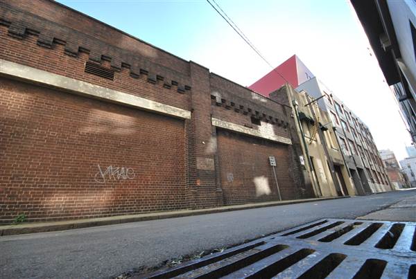 Chippendale (18/03/2021 11:22:20 PM)