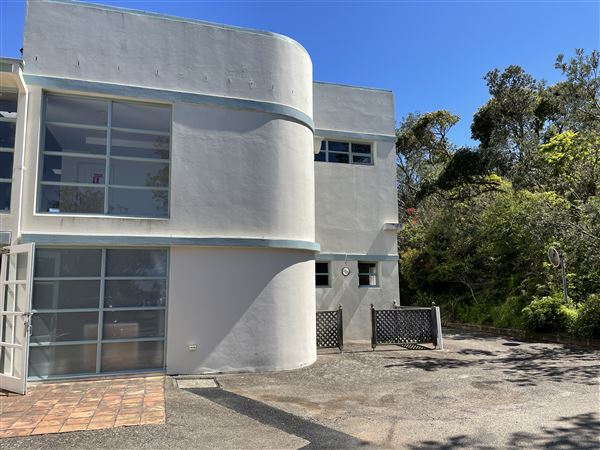 Gap Bluff Former Officers Mess Watsons Bay NPWS (1/10/2021 - Credits: Screen NSW Mechele Axford)