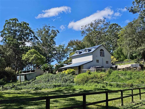 Lux & Tranquil Country Gem on 3.5 acres (1/05/2024 - Credits: submitted by: Matthew  Barnett)