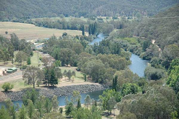 Blowering Dam & Reservoir (26/02/2013 3:19:40 PM)