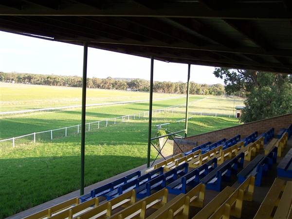 Coonabarabran Jockey Club (27/02/2013 1:34:56 PM)