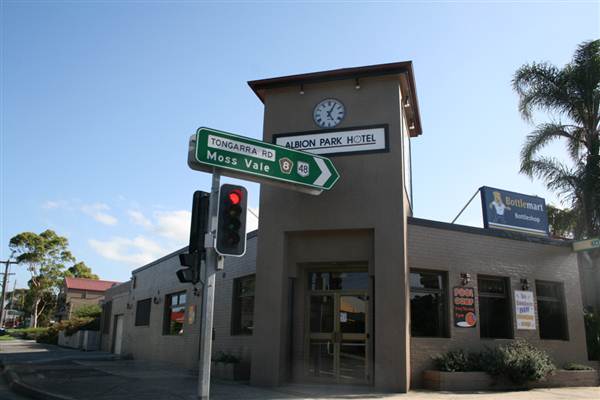 Dunmore & Albion Park (28/02/2013 12:07:08 PM)