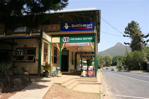 Mount Warning Hotel (28/02/2013 4:15:20 PM)