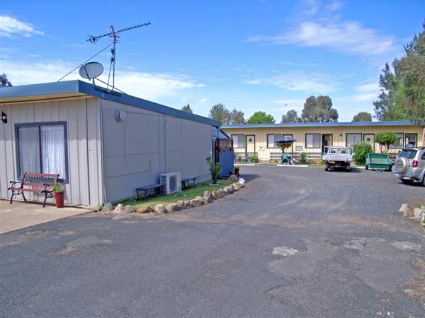 Black Stump Motel, Coolah (1/03/2013 10:28:16 AM)