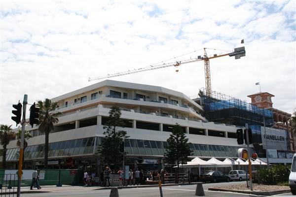 BONDI BEACH BUILDINGS (1/03/2013 11:03:14 AM)