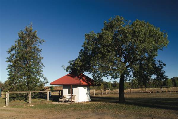 Inverary Homestead - Dthinna Dthinnawan National Park (5/03/2013 9:06:54 PM)